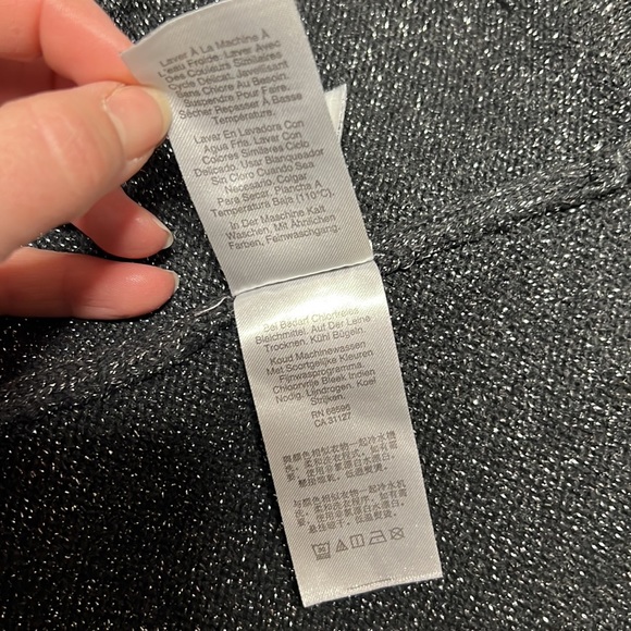 DKNY CrewNeck Sweater Women’s Size XS Charcoal Grey with Metallic Silver - Picture 9 of 11